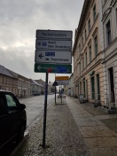 Foto: Grafitti am Wegweiser 
